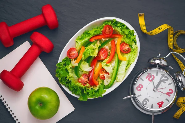 sağlıklı taze salata.