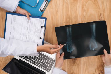 Doktor tutarak xray 