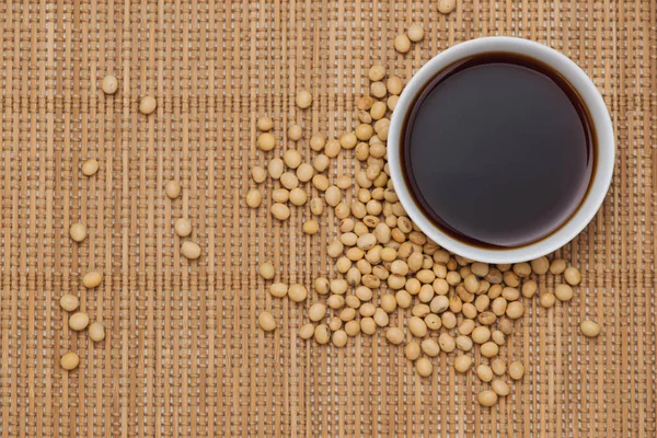 soya sosu ve soya fasulyesi