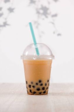 kahverengi kabarcık boba çay