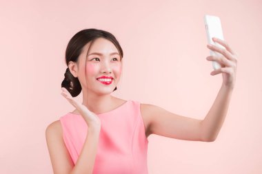 selfie fotoğraf çekici kız.