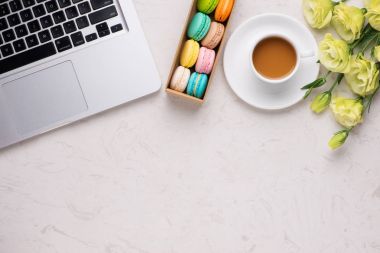 Bademli kurabiye, çiçekler, dizüstü bilgisayar, dizüstü bilgisayar 