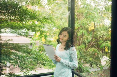 kadın holding not defteri