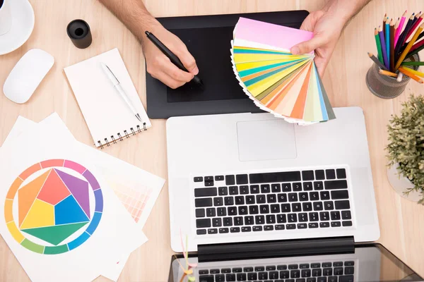 Happy Designer Working His Laptop Creative Office — Stock Photo, Image