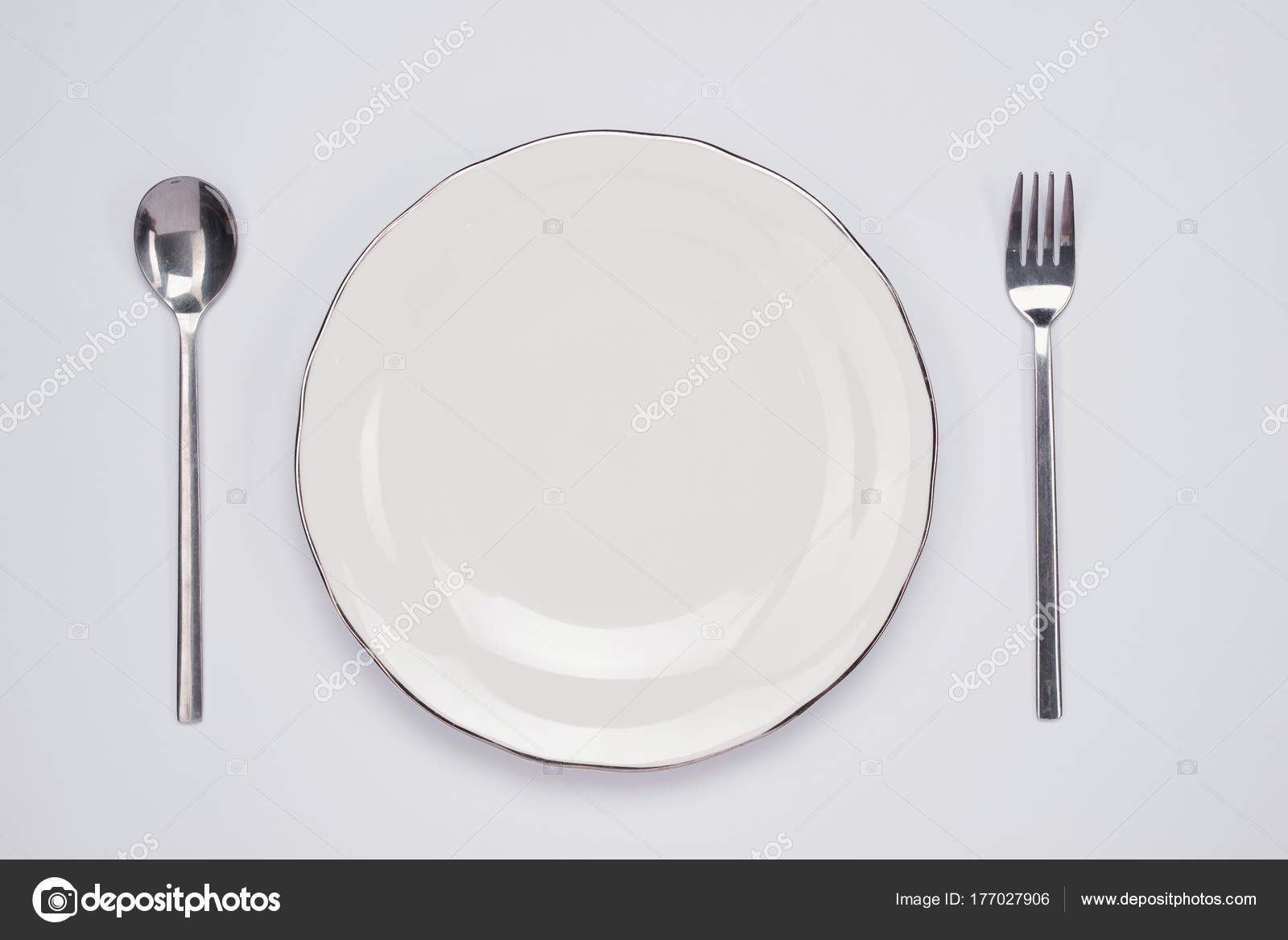 Dinner Plate Setting Top View Empty Plate Silverware Set Wooden ... Dinner Plate Setting Top View Empty Plate Silverware Set Wooden ...