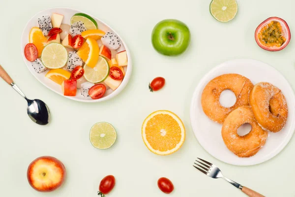 Comer Deliciosas Frutas Tropicales Verano Desayuno — Foto de Stock