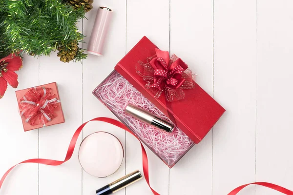 Lapos Feküdt Karácsonyi Ajándék Labda Kozmetikai Holiday Háttér Szépség Fogalma — Stock Fotó