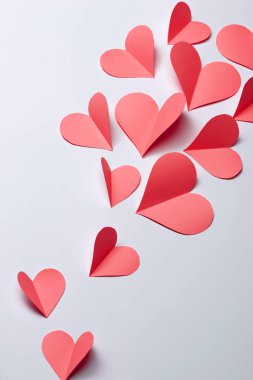 Beyaz Kağıt arka plan güzel kırmızı kağıt Kalpler