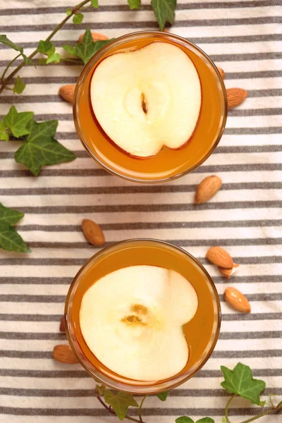 Hot Apple Tea Cinnamon Sticks Apple Slices — Stock Photo, Image