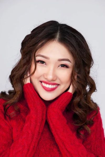 Retrato Hermosa Mujer Asiática Suéter Punto Caliente Rojo — Foto de Stock