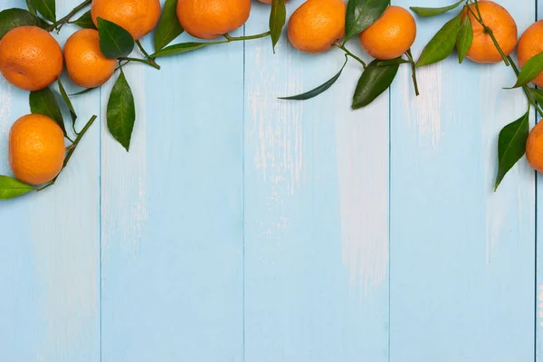 Zubehör Chinesisches Neujahrsfest Dekorations Oranges Blätter Auf Blauem Hintergrund — Stockfoto