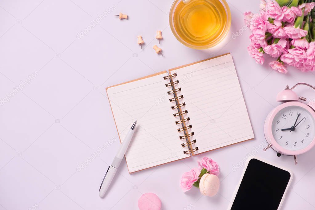 Wedding to do list with flowers. Mockup planner flat lay.