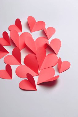 Beyaz Kağıt arka plan güzel kırmızı kağıt Kalpler