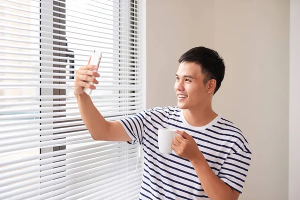 Selfie durante el descanso del café —  Fotos de Stock