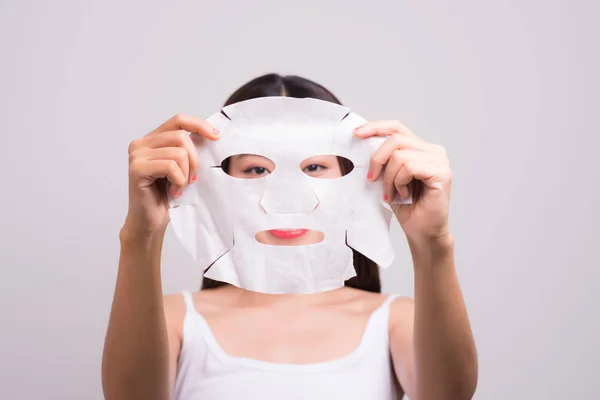 Soin Visage Femme Avec Masque Hydratant Tissu Sur Son Visage — Photo