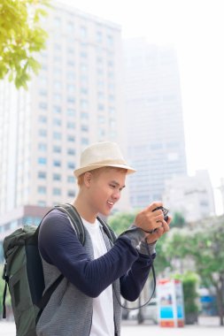 Küçük şehirde eğleniyor backpacker Seyahat Asya 