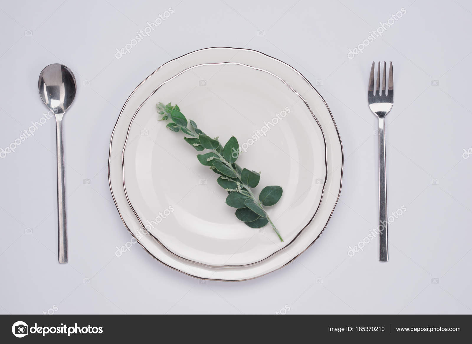 Dinner Plate Setting Top View Empty Plate Silverware Set Wooden ... Dinner Plate Setting Top View Empty Plate Silverware Set Wooden ...