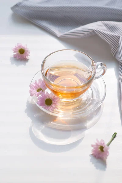 Tasse Tee Auf Der Fensterbank Aus Nächster Nähe Teezeit — Stockfoto