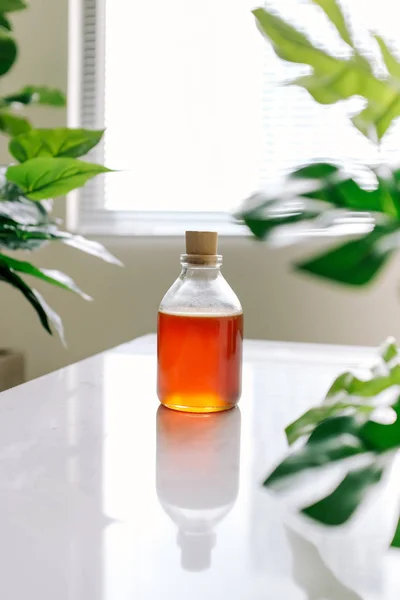 Glass Bottle Full Honey Table — Stock Photo, Image
