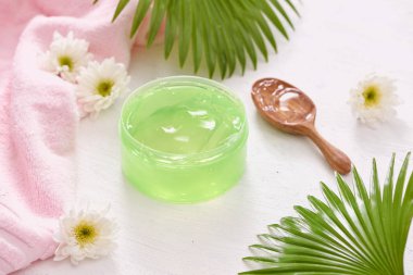 Kozmetik ve welness jel aloe vera formül temsil düzgünleştirme.