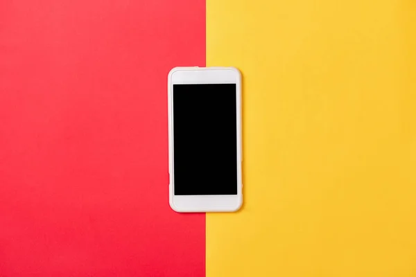 Smartphone Cellphone Met Leeg Wit Scherm Rode Gele Achtergrond — Stockfoto