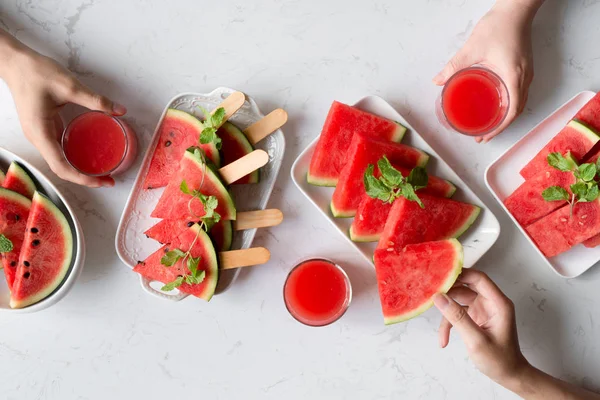 Deliciosa Sandía Merienda Verano Plato Postre Piso Tendido Vista Superior — Foto de Stock