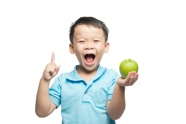 Holding Üzerinde Beyaz Izole Yeşil Elma Yeme Asya Küçük Çocuk — Stok fotoğraf