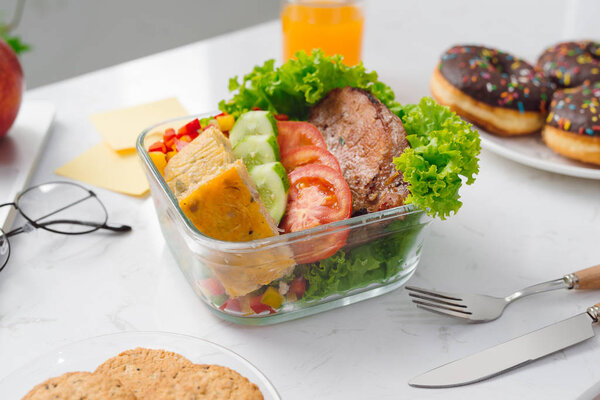 Еда в офисе. Здоровый обед для работы
.