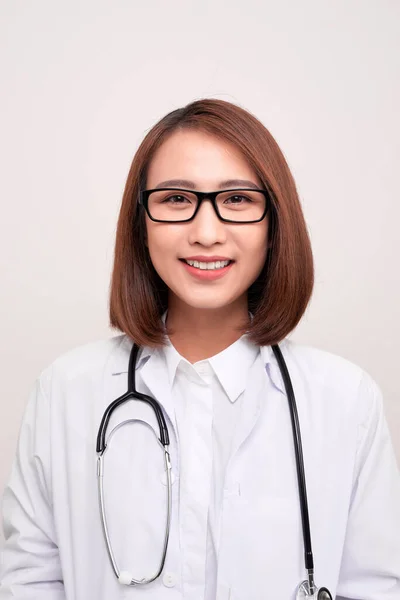 Retrato Atraente Jovem Mulher Ásia Médico Branco Casaco — Fotografia de Stock