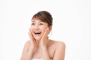 Güzel Cilt bakım kadın portresi zevk ve mutlu, yüzüne dokunmadan, kırpma yolu ile izole.