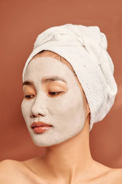 Close Retrato Bela Menina Asiática Spa Com Uma Toalha Cabeça — Fotografia de Stock