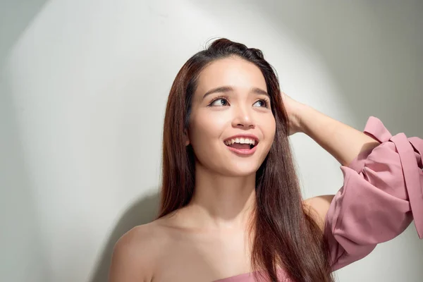 Velkolepé Asijské Mladá Žena Vlasy Vnitřní Foto Nádherné Ženské Modelu — Stock fotografie