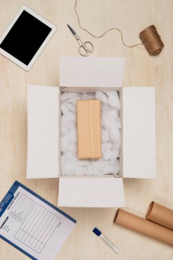 Özel şirketler için teslimat konsepti özenle teslim , Craft mevcut kutusu 