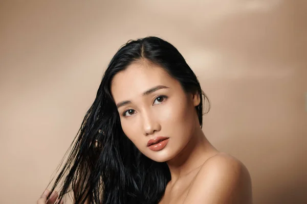 Beautiful Sexy Asian Woman Model Posing Beige Background — Stock Photo, Image