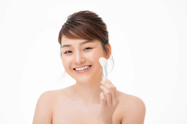 Belleza Retrato Joven Asiática Mujer Sonrisa Con Cepillo Mejilla Cuidado — Foto de Stock