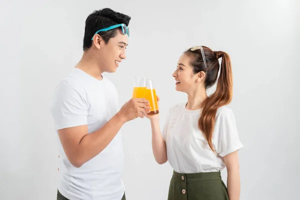 Una Joven Pareja Asiática Saludable Bebiendo Jugo Naranja —  Fotos de Stock