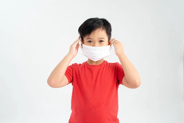 Retrato Menino Usando Uma Máscara Medicina — Fotografia de Stock