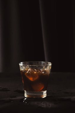 Buzlu kahve ya da bir bardak soğuk bira kahve