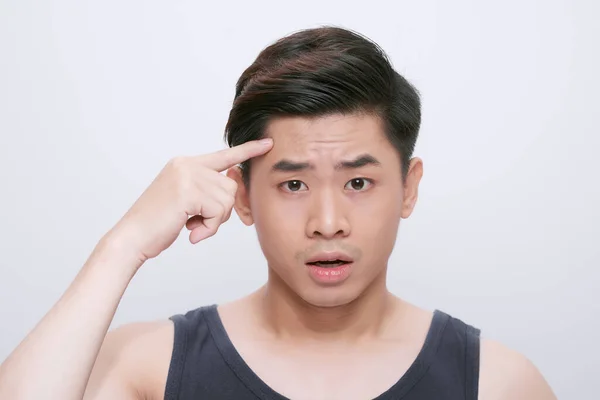 Fiatal Ázsiai Kínai Férfi Visel Póló Áll Elszigetelt Fehér Háttér — Stock Fotó
