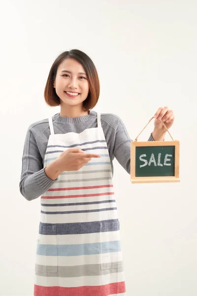 Cameriera Femminile Tiene Cartello Con Parola Vendita Banner Pubblicitario — Foto Stock