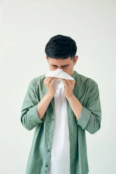 Człowiek Tworzy Lekarstwo Przeziębienie — Zdjęcie stockowe
