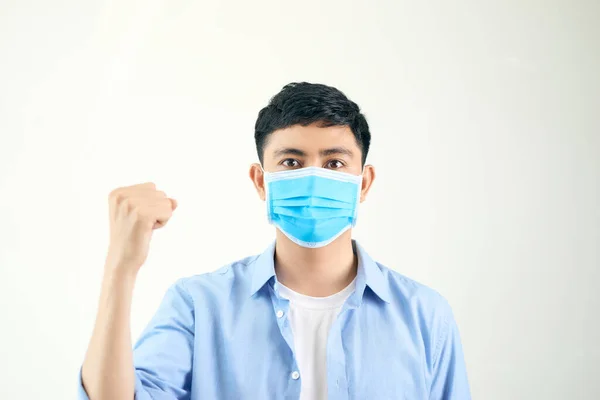 Uma Camisa Branca Homem Tailandês Está Vestindo Uma Máscara Azul — Fotografia de Stock