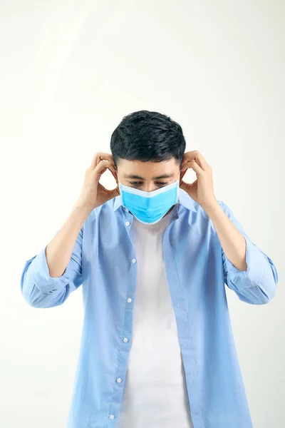 Covid Coronavirus Porträtt Stilig Ung Asiatisk Man Bär Mask Skydd — Stockfoto