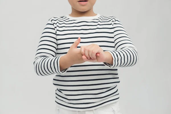 Chlapec Používá Gel Dezinfekci Rukou Aby Umyl Ruce Koncept Dezinfekce — Stock fotografie