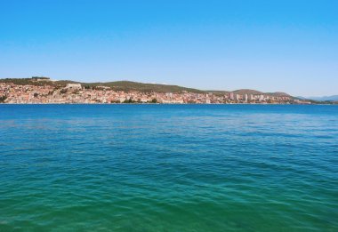 Sibenik Adriyatik Körfezi üzerinde.