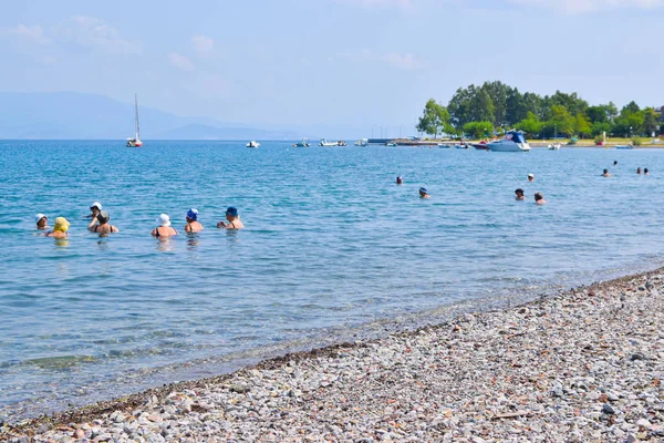 Praia em Kamena Vourla, Grecia . — Fotografia de Stock