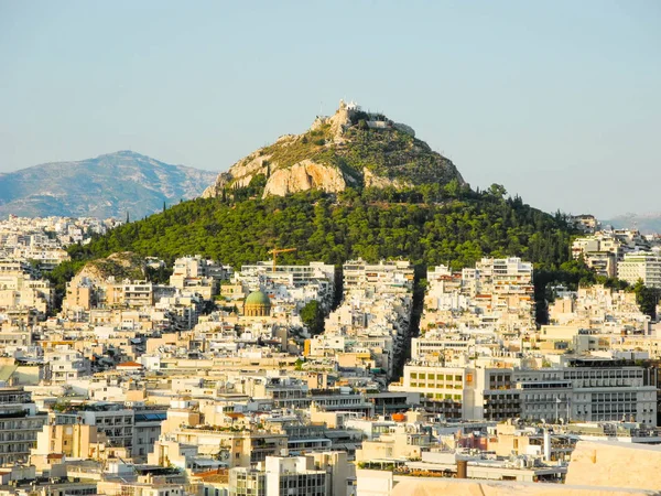 Monte lycabettus em athens . — Fotografia de Stock