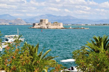 Kale Bourtzi, liman, Nafplion, Yunanistan.