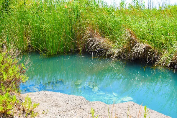 La fuente de agua potable . —  Fotos de Stock