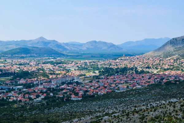 A paisagem urbana de Trebinje . — Fotografia de Stock